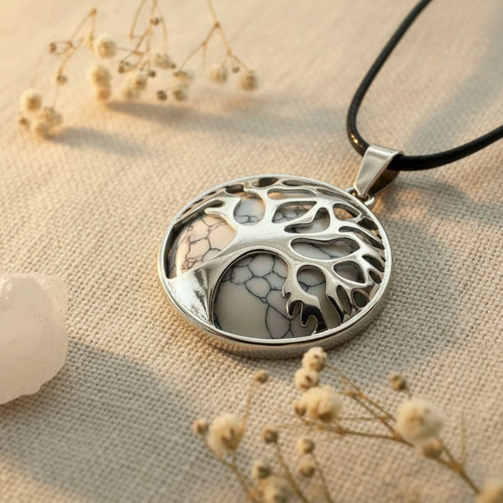 Colar Árvore Howlite Branco