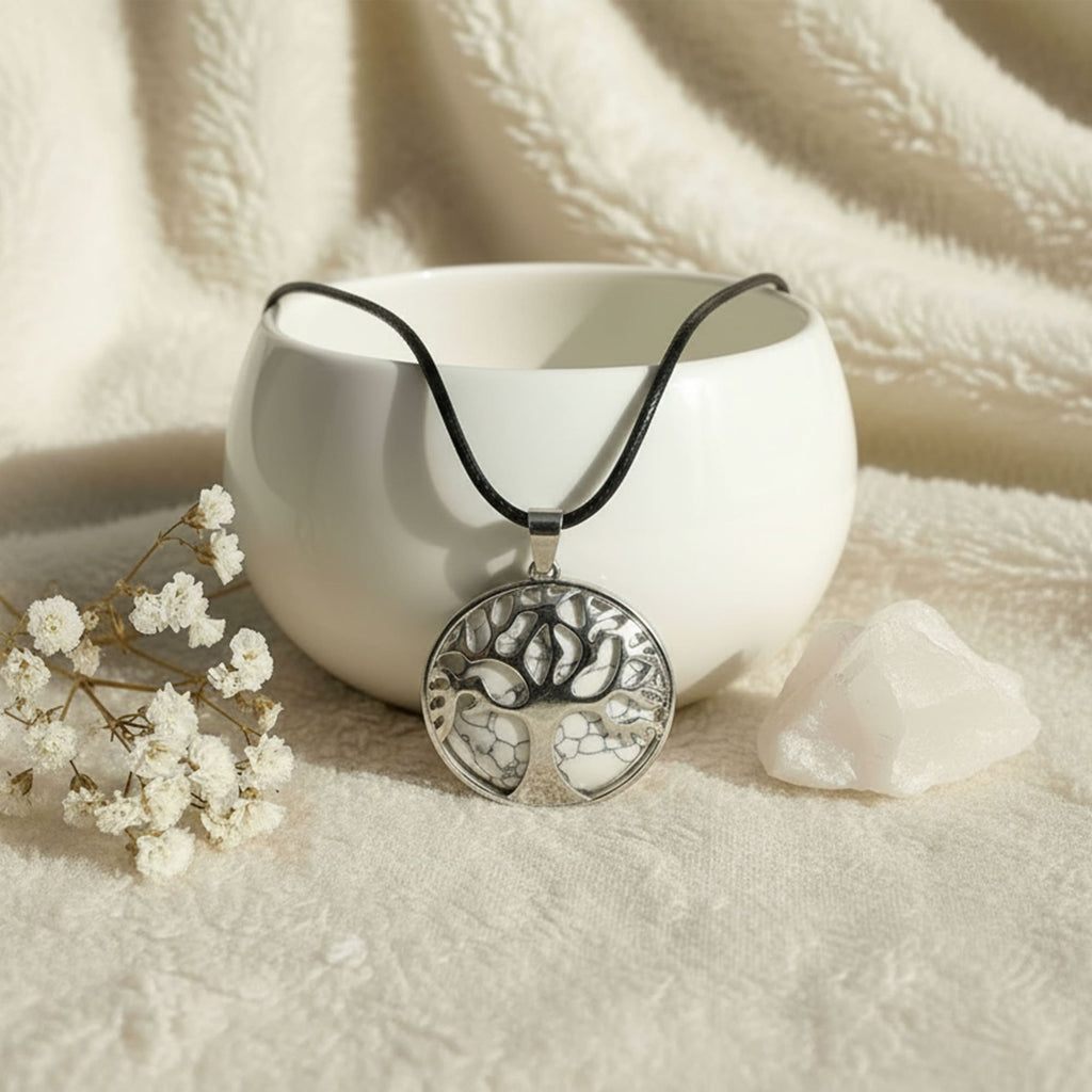 Colar Árvore Howlite Branco