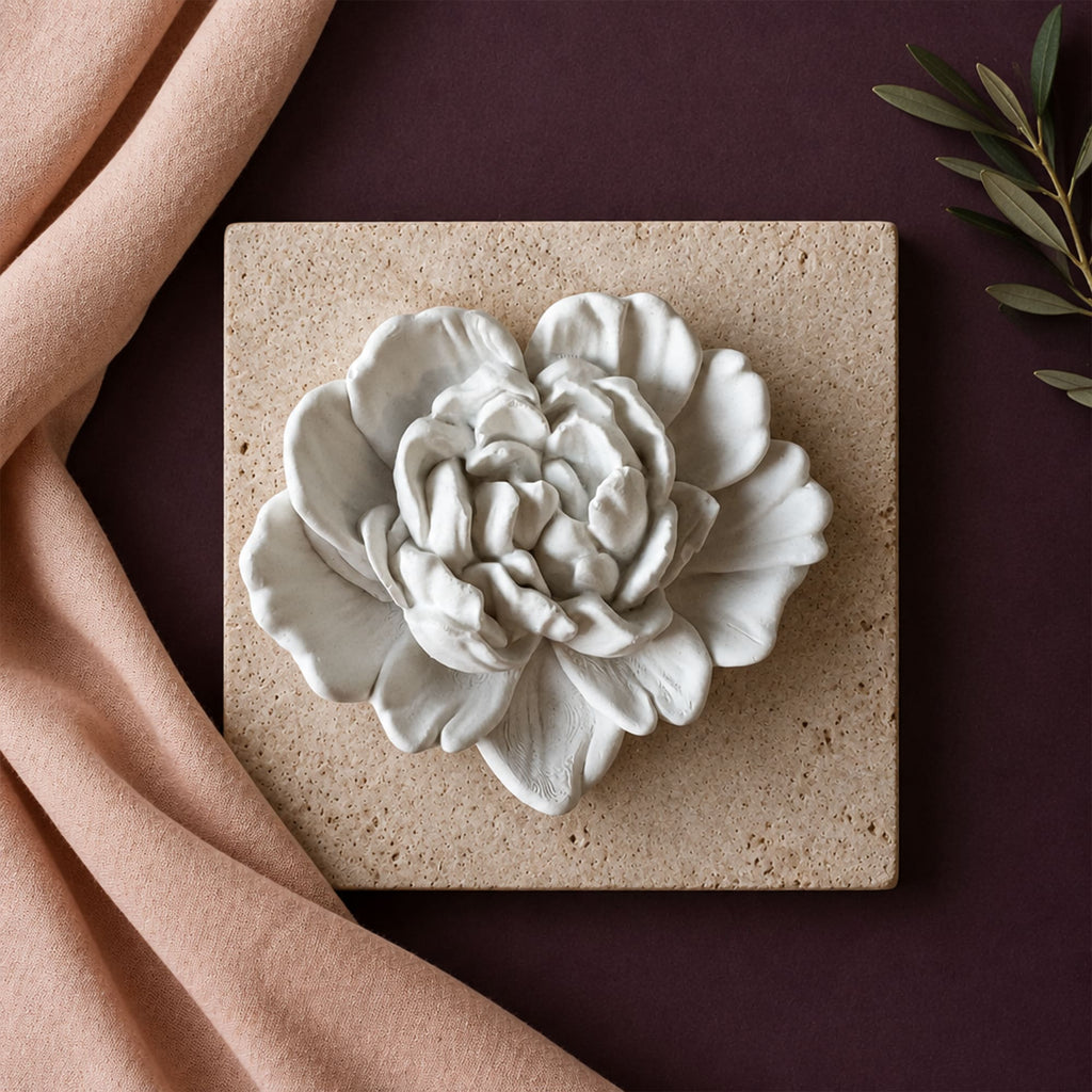 Flor Decorativa em Gesso