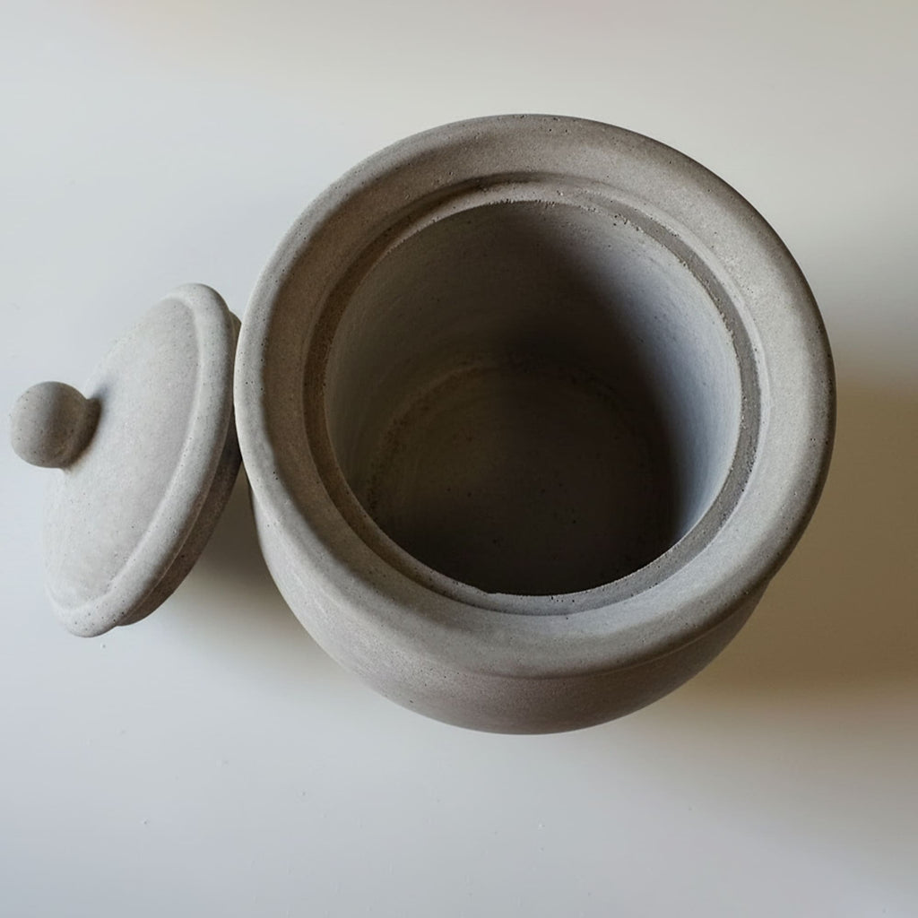 Pote Redondo Decorativo com Tampa em Cimento