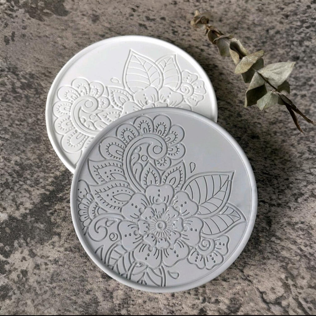 Prato Mandala Floral Decorativo em Gesso