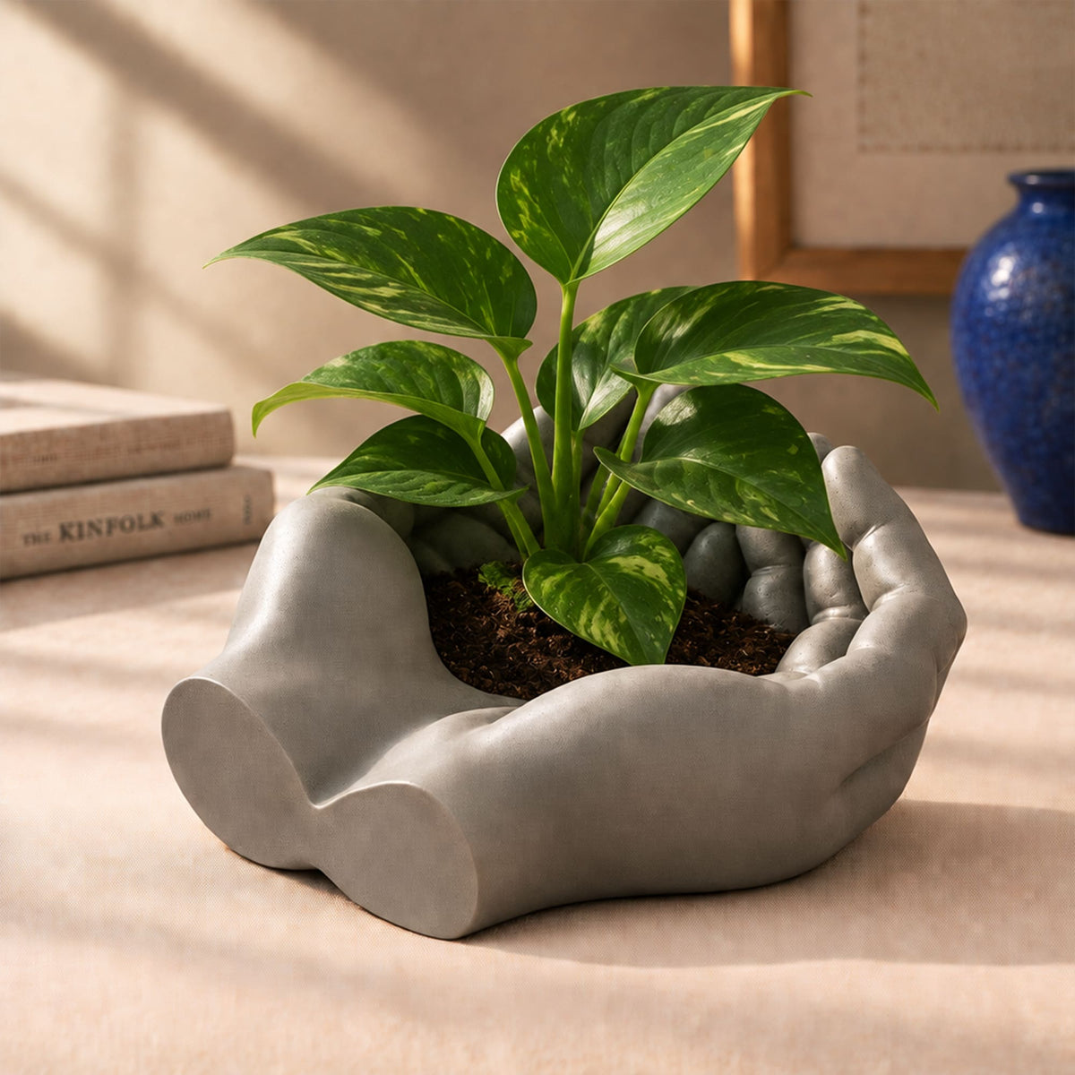 Vaso Decorativo Mãos em Cimento