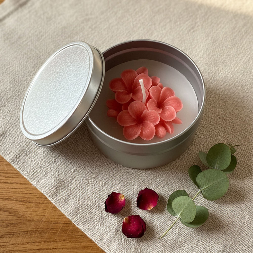 Vela Flor Plumeria em Lata